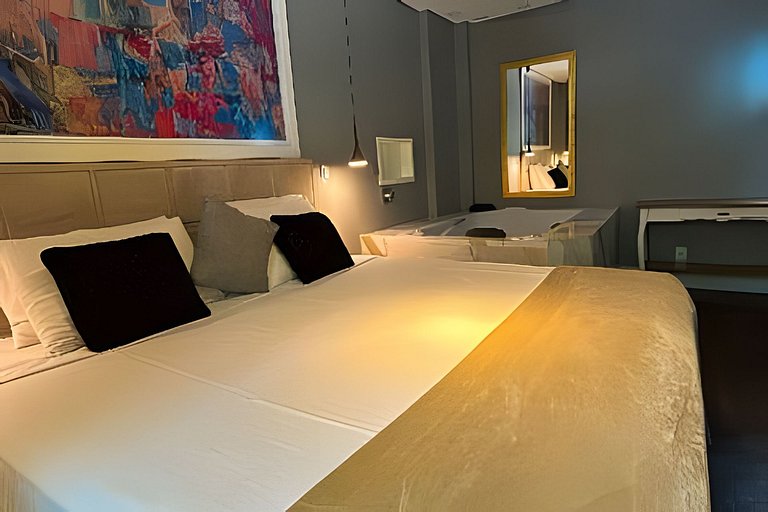 Familiar/Elegant/H Lobo:OscarFreire/Jacuzzi 4o anu